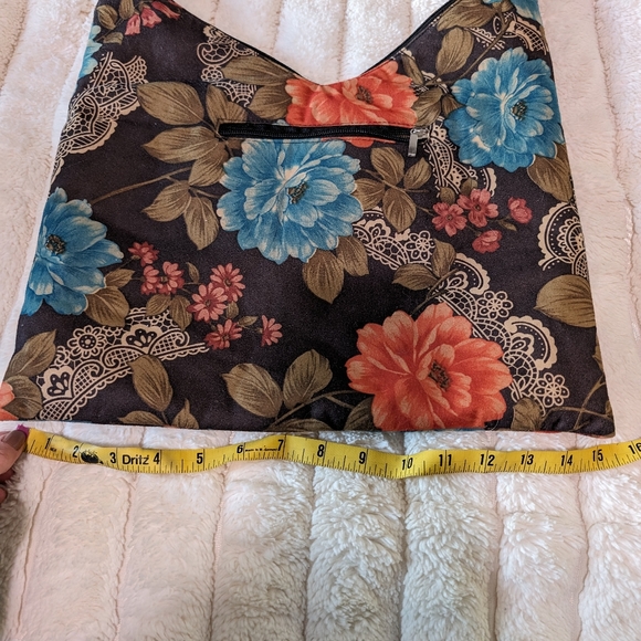 Leko London Beaded Floral Hobo Bag - Picture 6 of 11